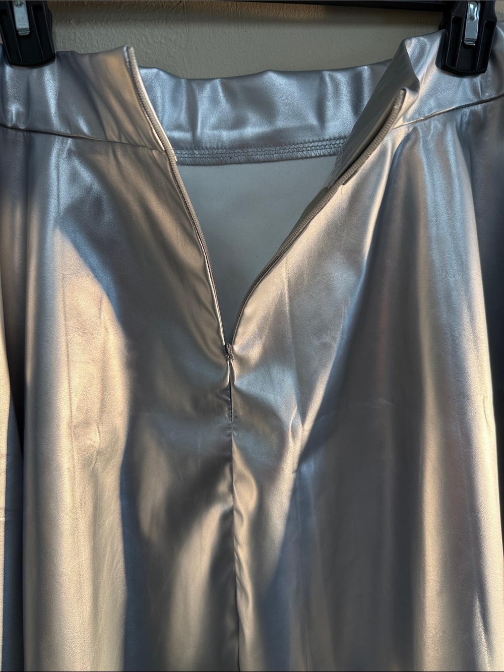 Silver Metallic Skater CIRCLE ⭕️ Skirt WHAT A FUN ONE! Shimmer Shimmery - Picture 5 of 7